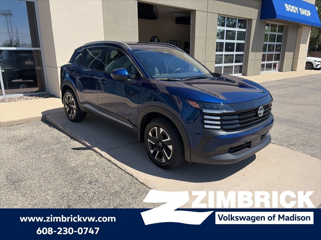 Used 2025 Nissan Kicks SR AWD/4WD image 1