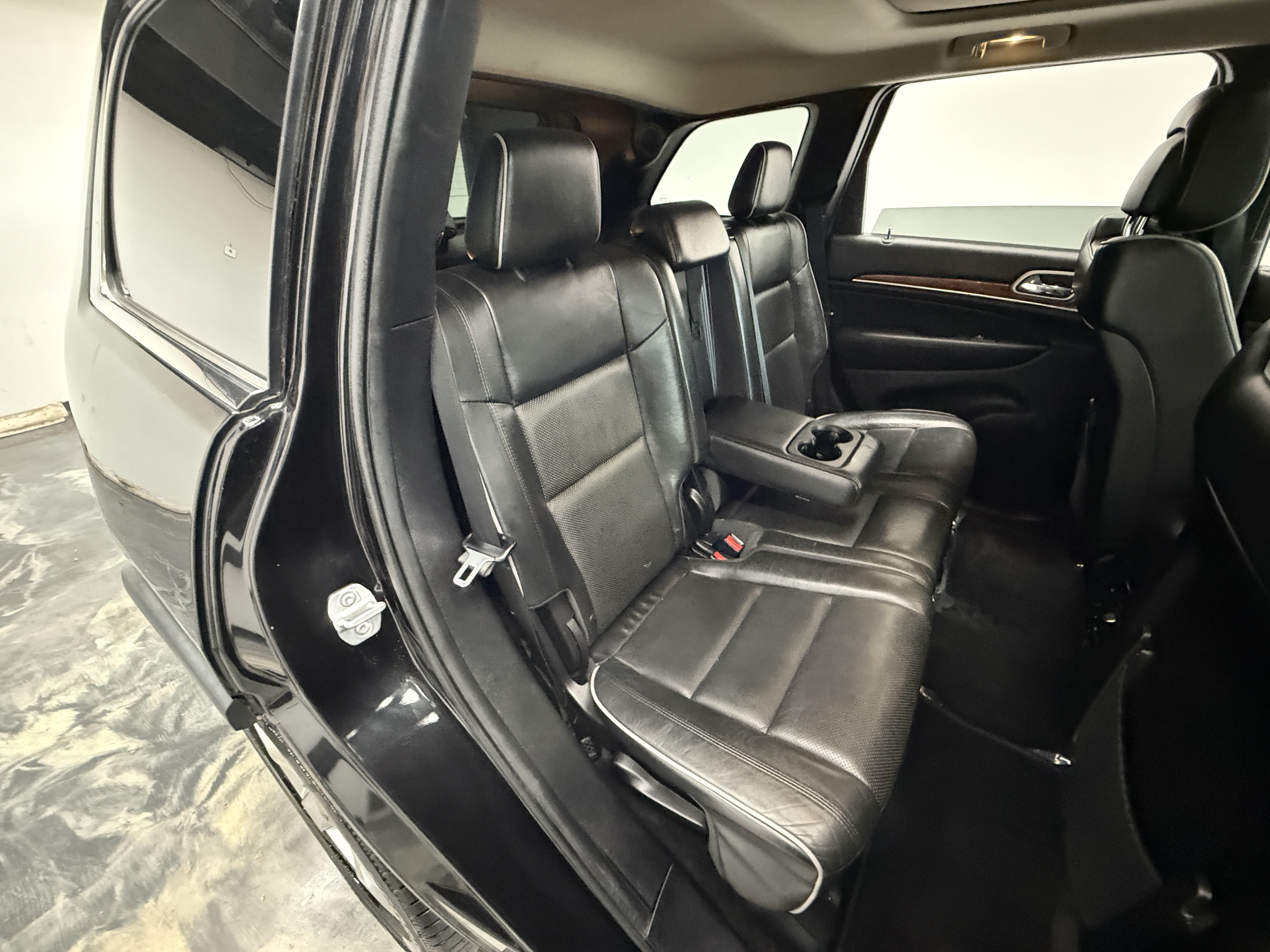 Used 2012 Jeep Grand Cherokee Overland AWD/4WD image 22