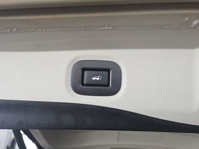 Used 2018 Nissan Rogue SL image 11