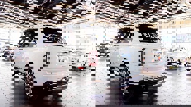 Used 2019 Rolls-Royce Cullinan image 13