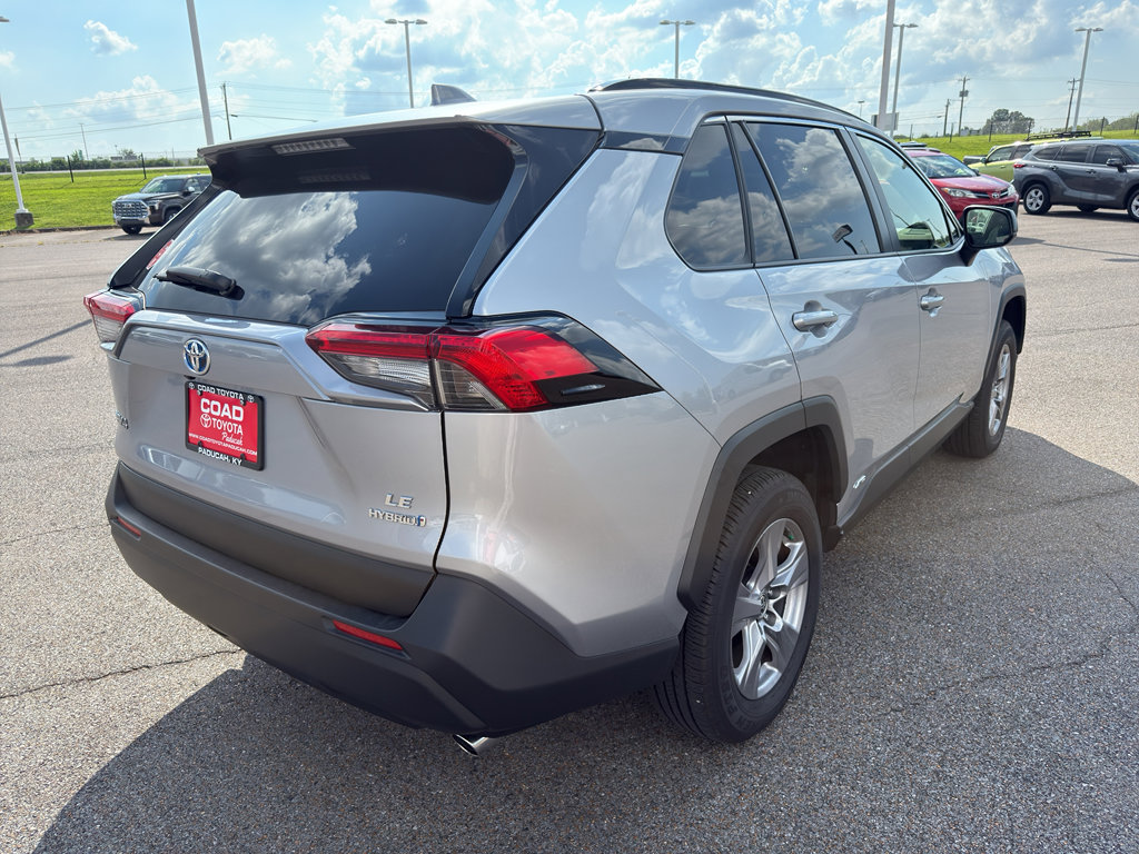 Used 2024 Toyota RAV4 LE image 5