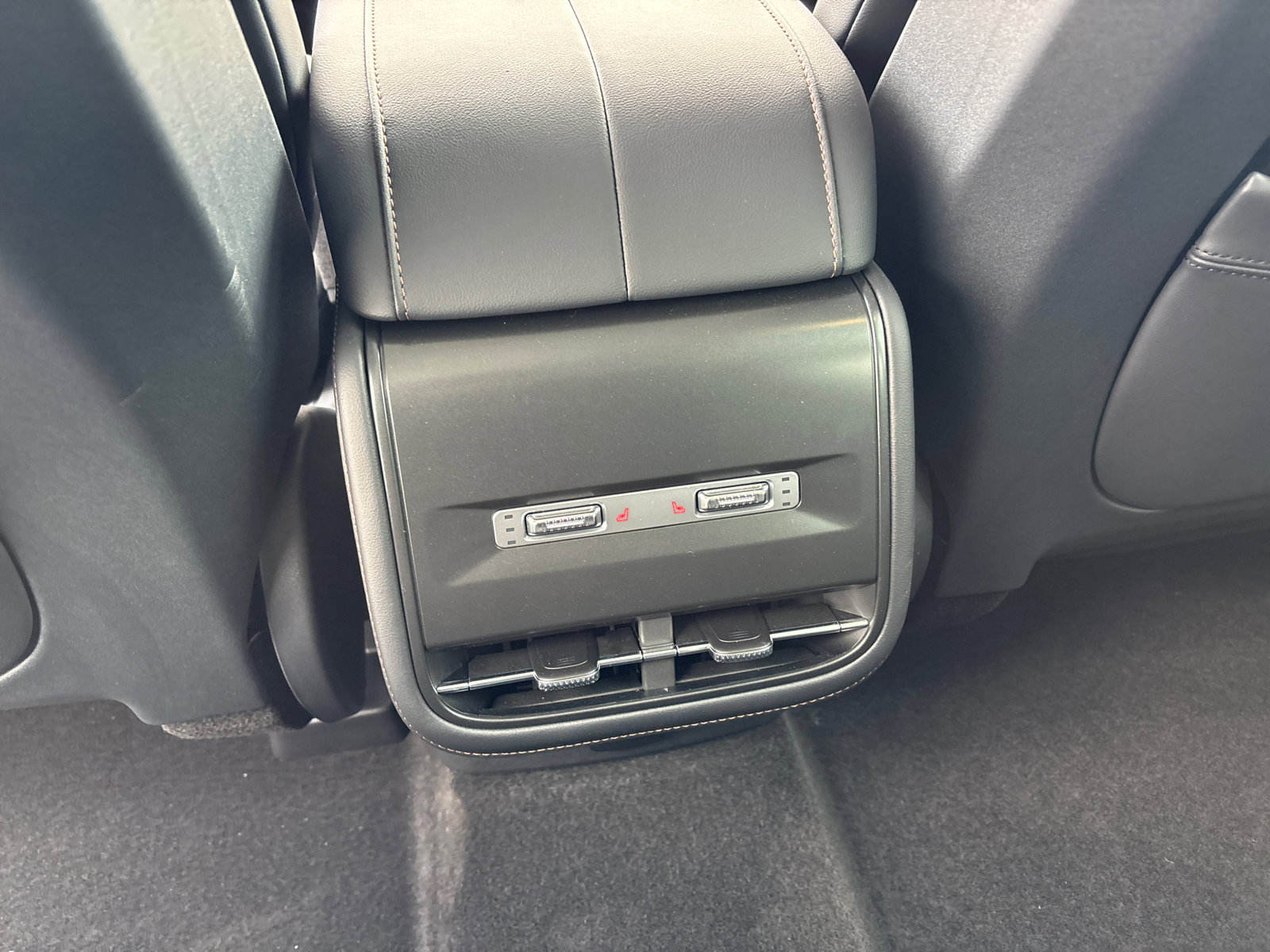 New 2026 Lincoln Nautilus Premier w/ Equipment Group 102A AWD/4WD image 33