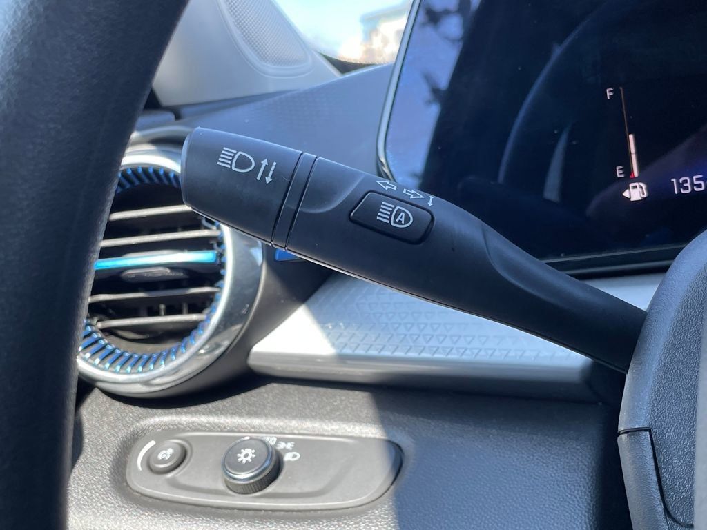 Used 2025 Chevrolet Trax LT image 17