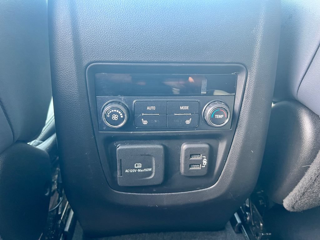 Used 2020 Buick Enclave Premium w/ Sun and Sites Package AWD/4WD image 39