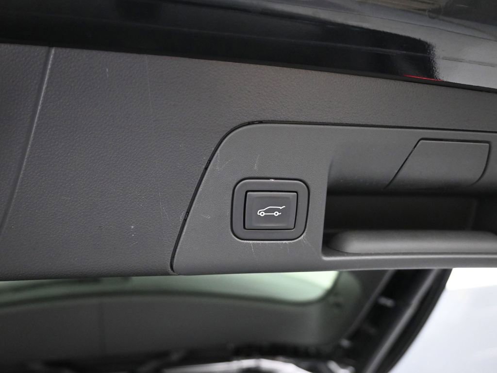 Used 2023 Buick Envision Preferred image 11