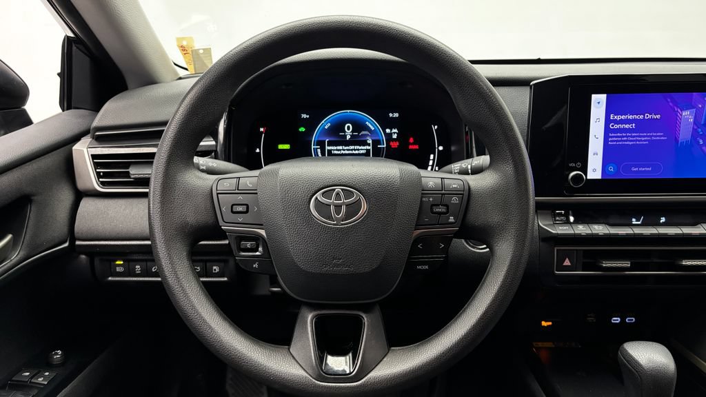 Used 2025 Toyota Camry LE FWD image 30