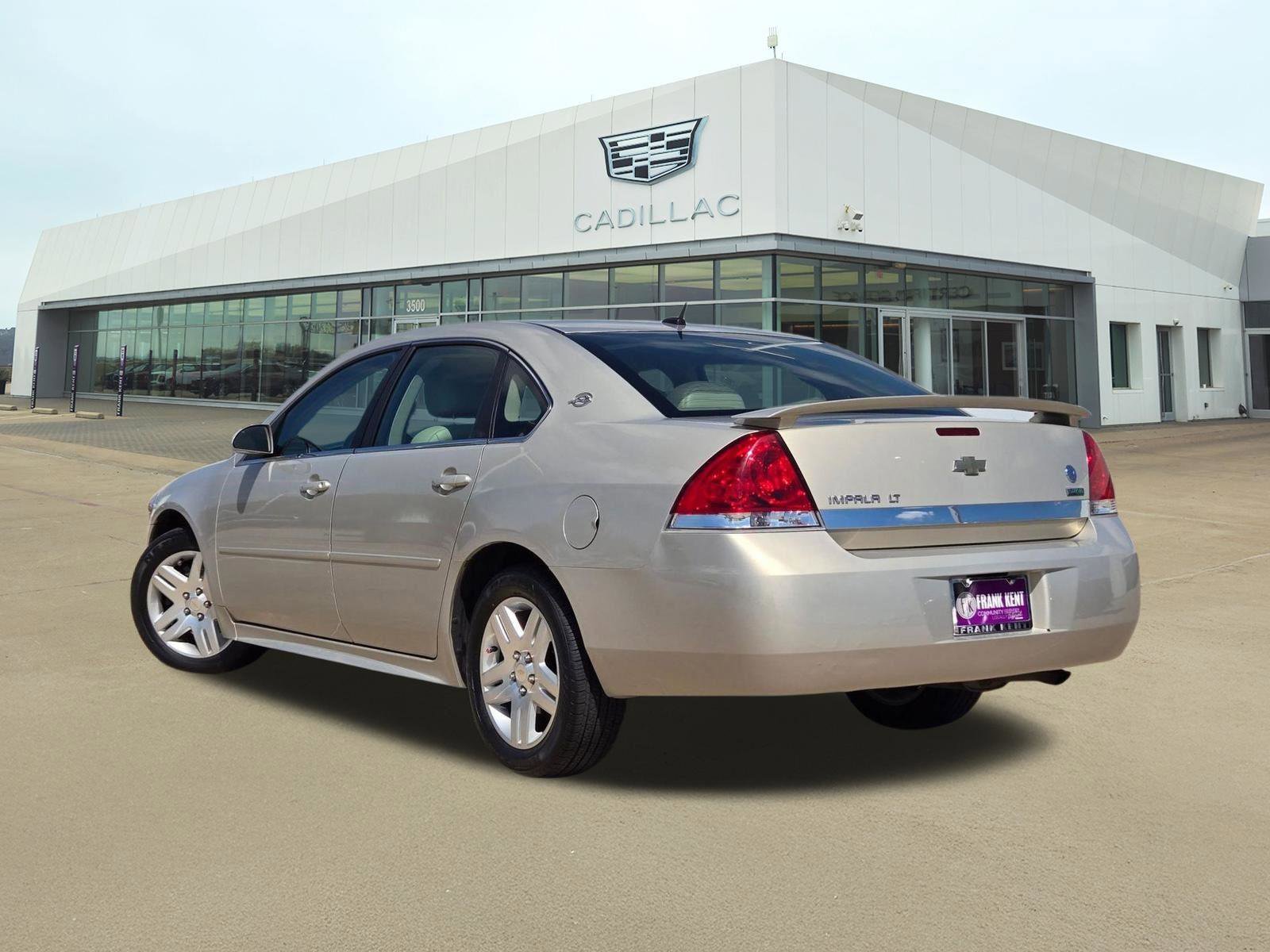 Used 2011 Chevrolet Impala LT w/ Luxury Edition Package FWD image 4