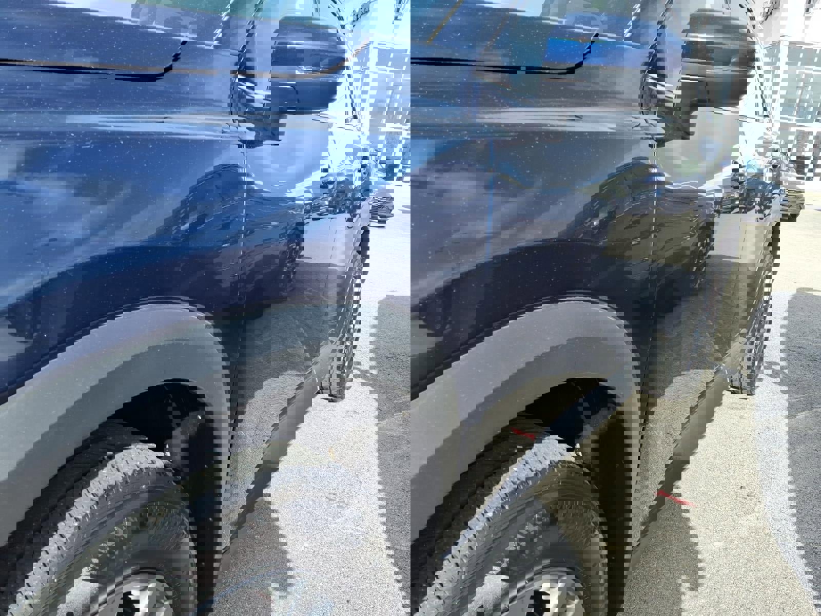 Used 2025 Nissan Pathfinder SV image 5