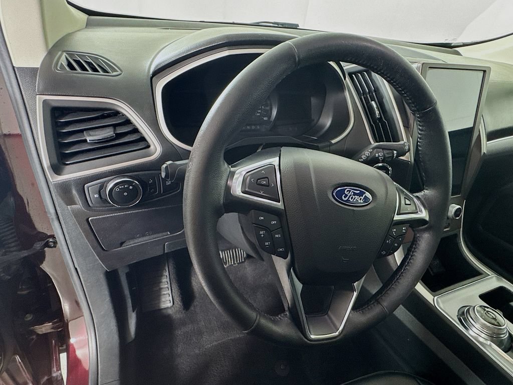 Used 2021 Ford Edge SEL FWD image 11