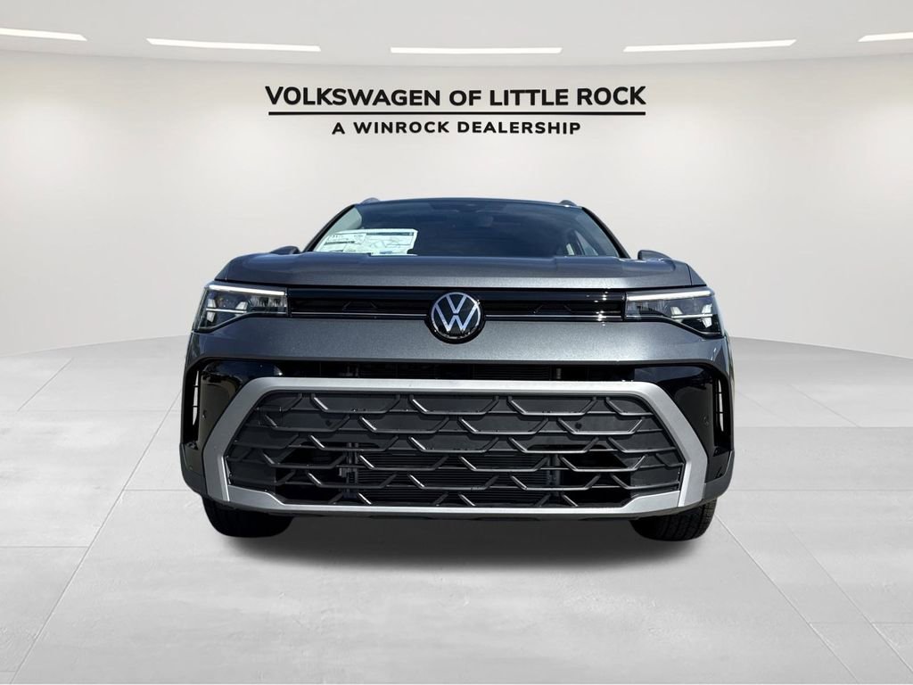 New 2025 Volkswagen Taos SE image 8
