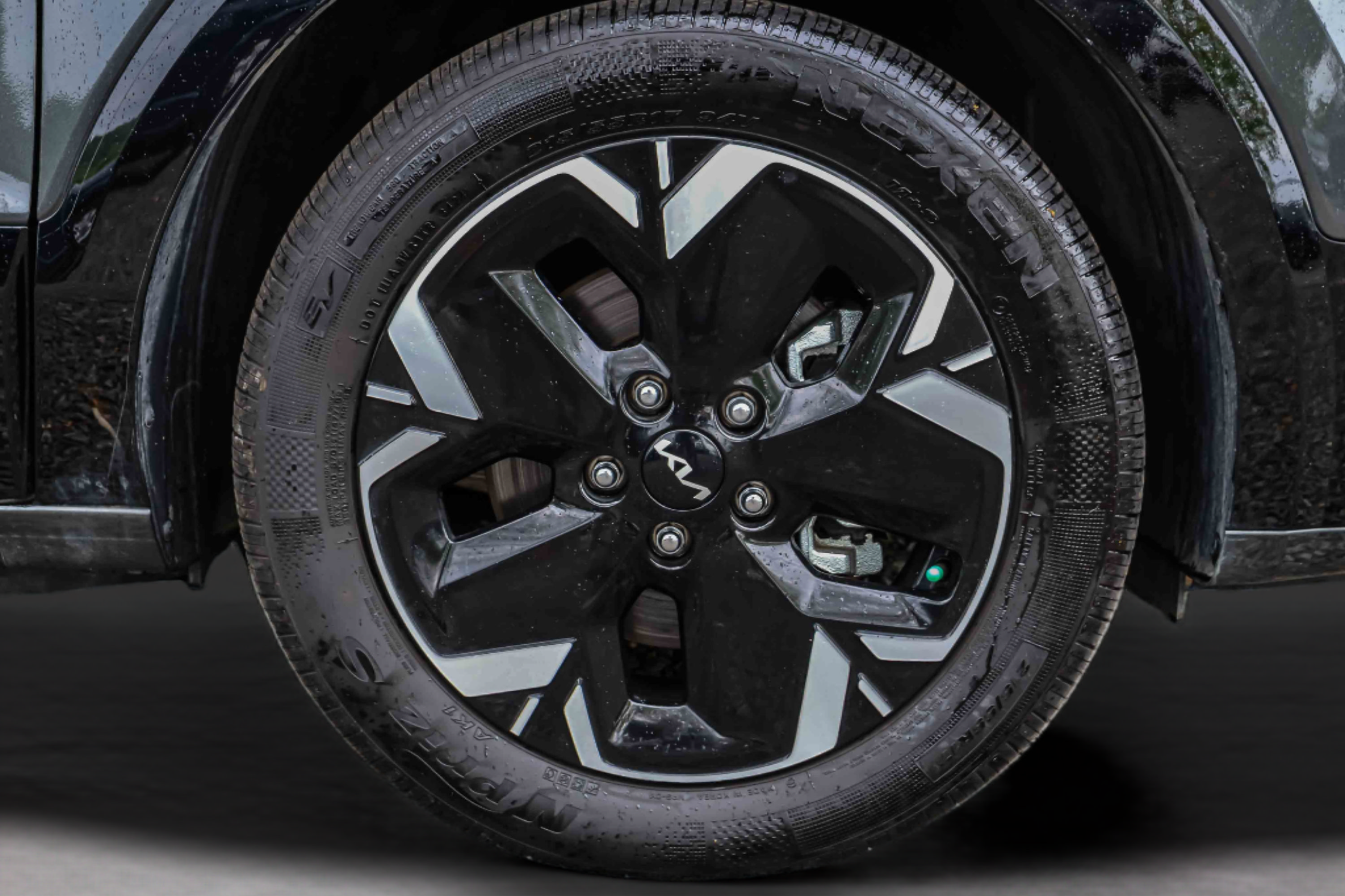 Certified 2025 Kia Niro Wind w/ Wind Preserve Package FWD image 27