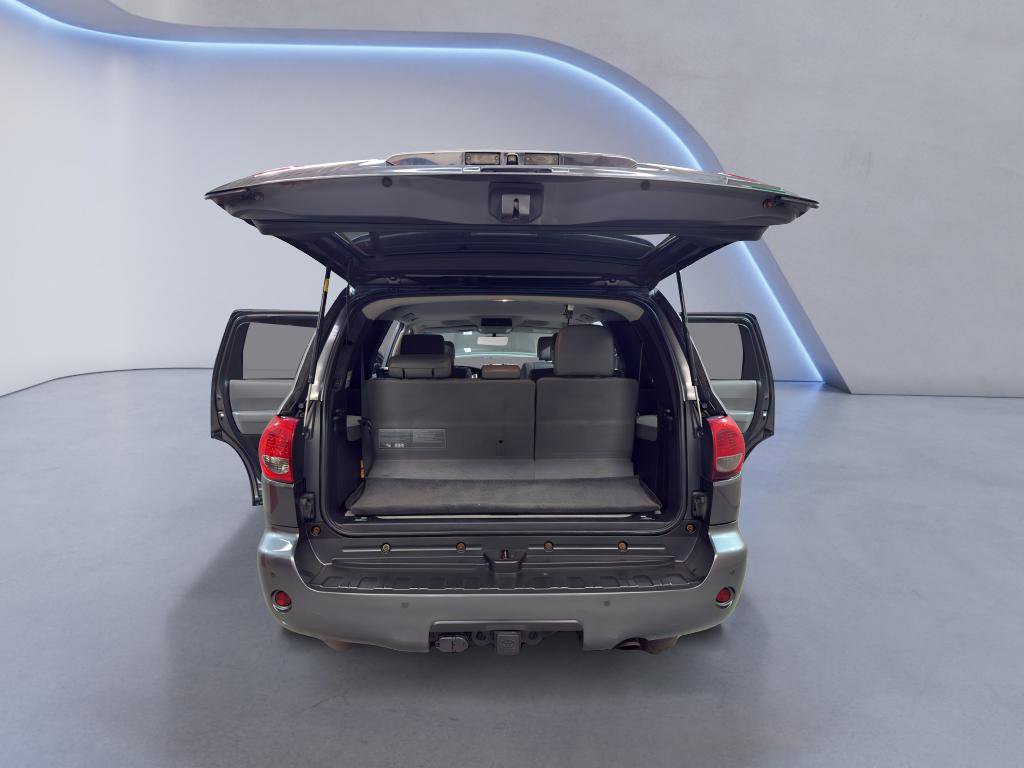 Used 2015 Toyota Sequoia Platinum AWD/4WD image 12