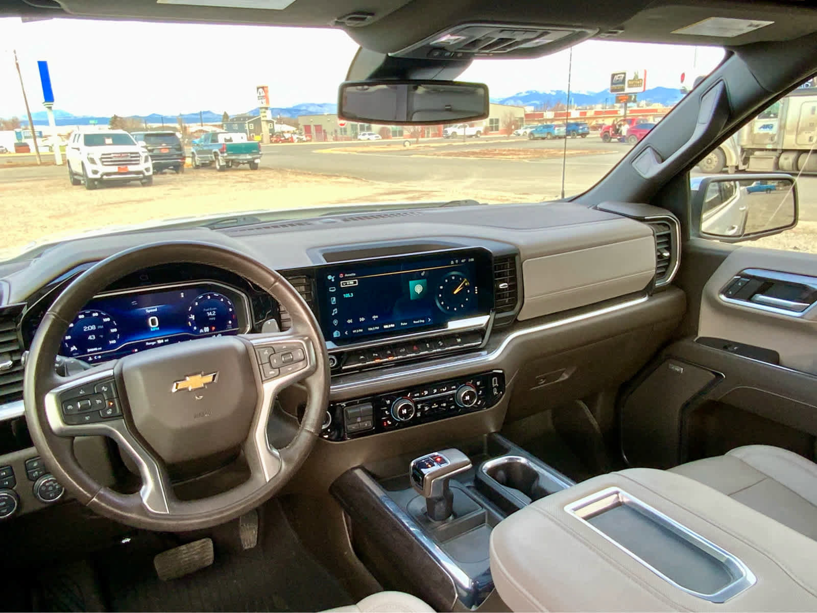 Used 2022 Chevrolet Silverado 1500 LTZ w/ LTZ Convenience Package II image 38