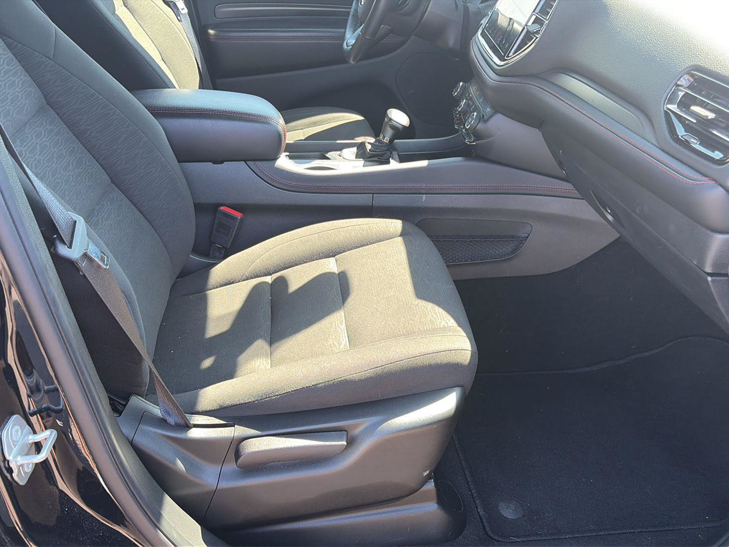 Used 2025 Dodge Durango GT AWD/4WD image 17