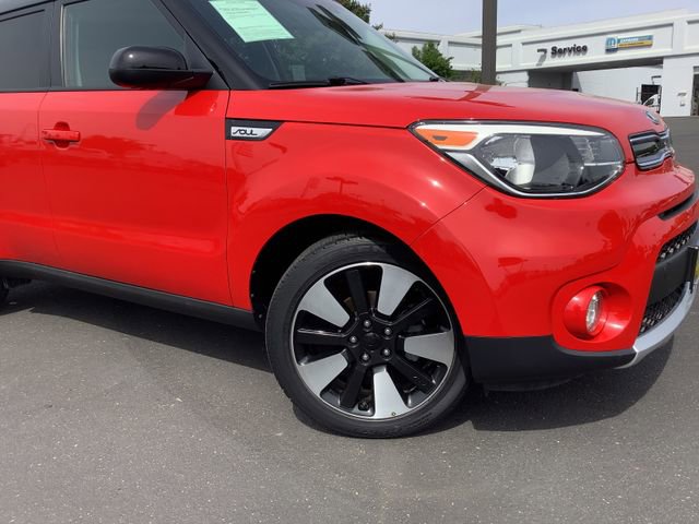 Used 2018 Kia Soul + image 3