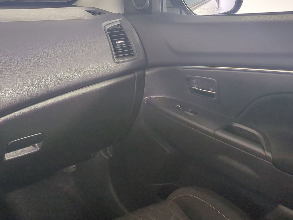 Used 2024 Mitsubishi Outlander Sport ES AWD/4WD image 19
