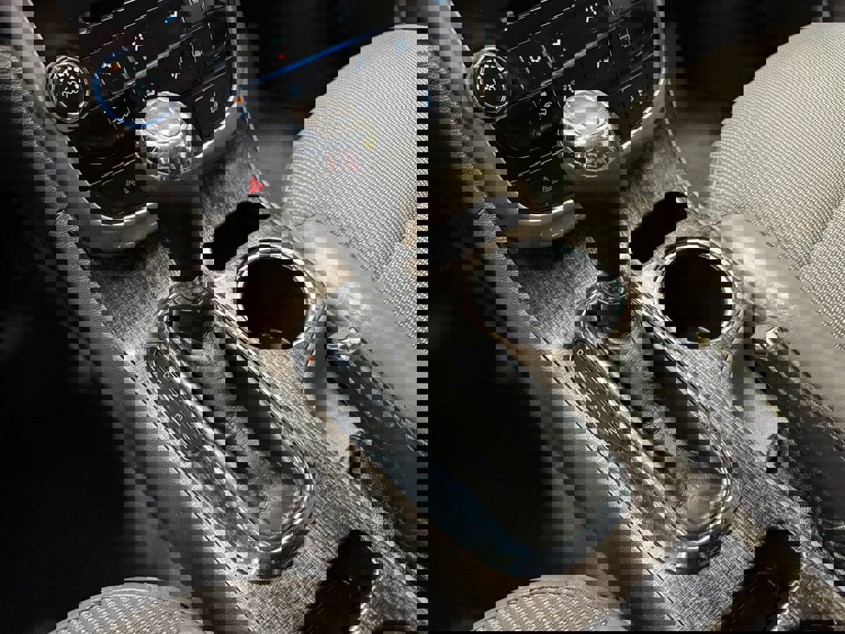 Used 2016 Chevrolet Malibu LT image 36