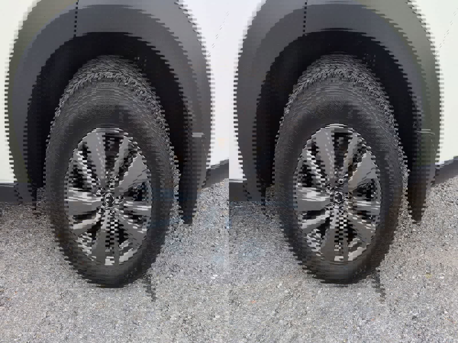 Used 2024 Nissan Pathfinder SV w/ Black Appearance Package image 13