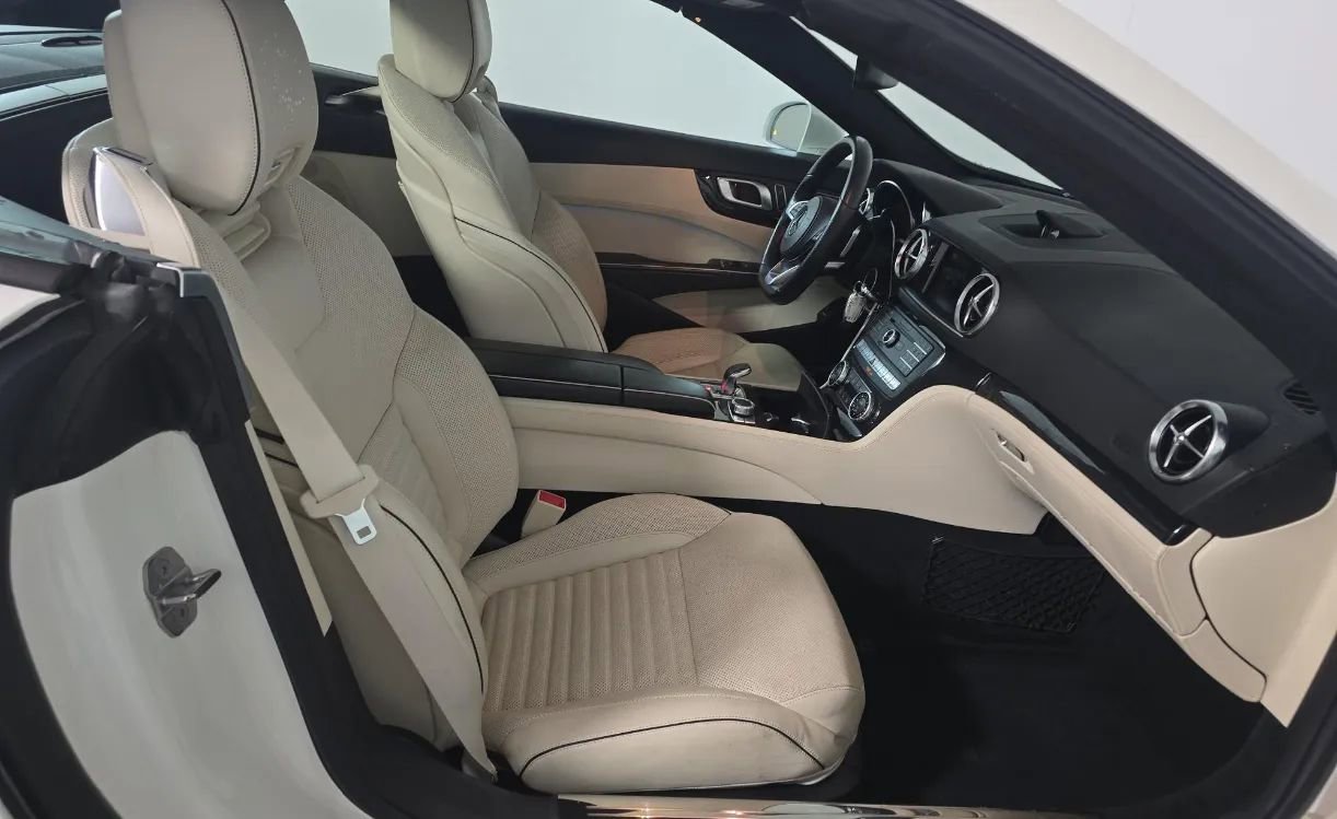 Used 2020 Mercedes-Benz SL 550 image 8