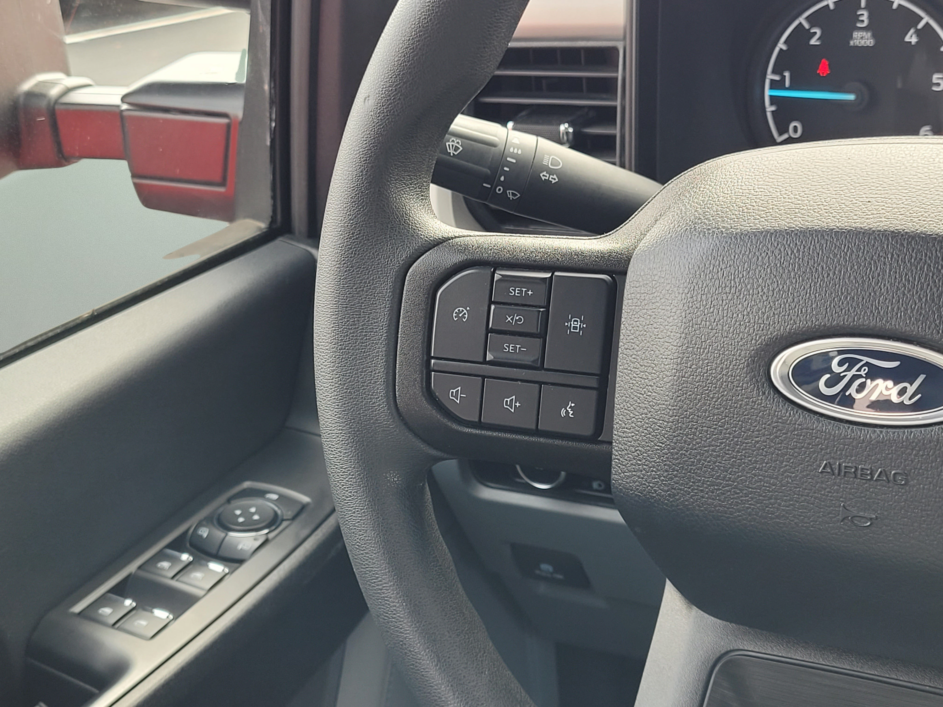 Used 2024 Ford F550 4x4 Crew Cab Super Duty image 14