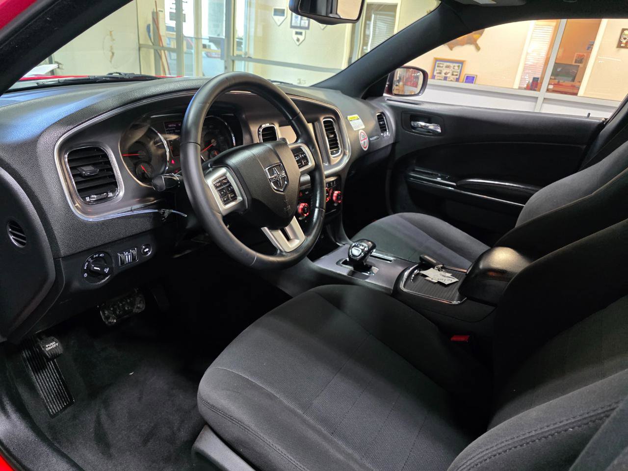 Used 2014 Dodge Charger SXT image 16