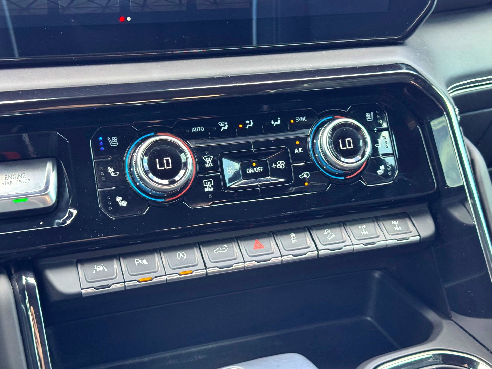 Used 2024 GMC Sierra 1500 AT4X w/ AT4X AEV Edition image 32