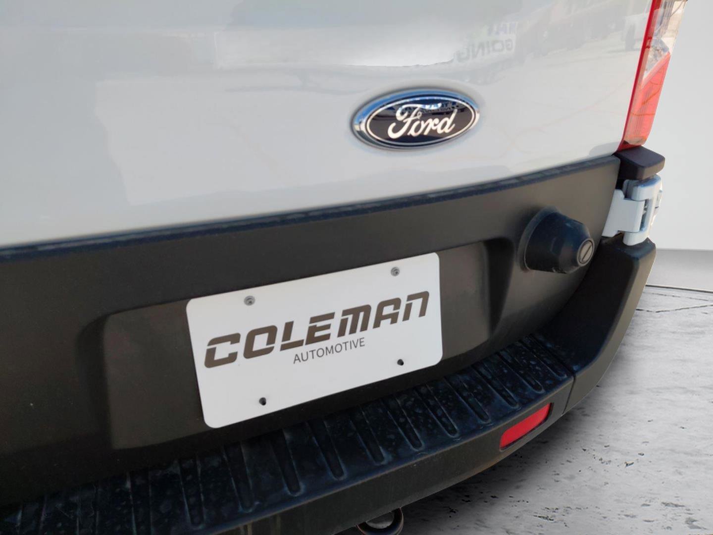 New 2025 Ford Transit 250 148 Medium Roof RWD image 26