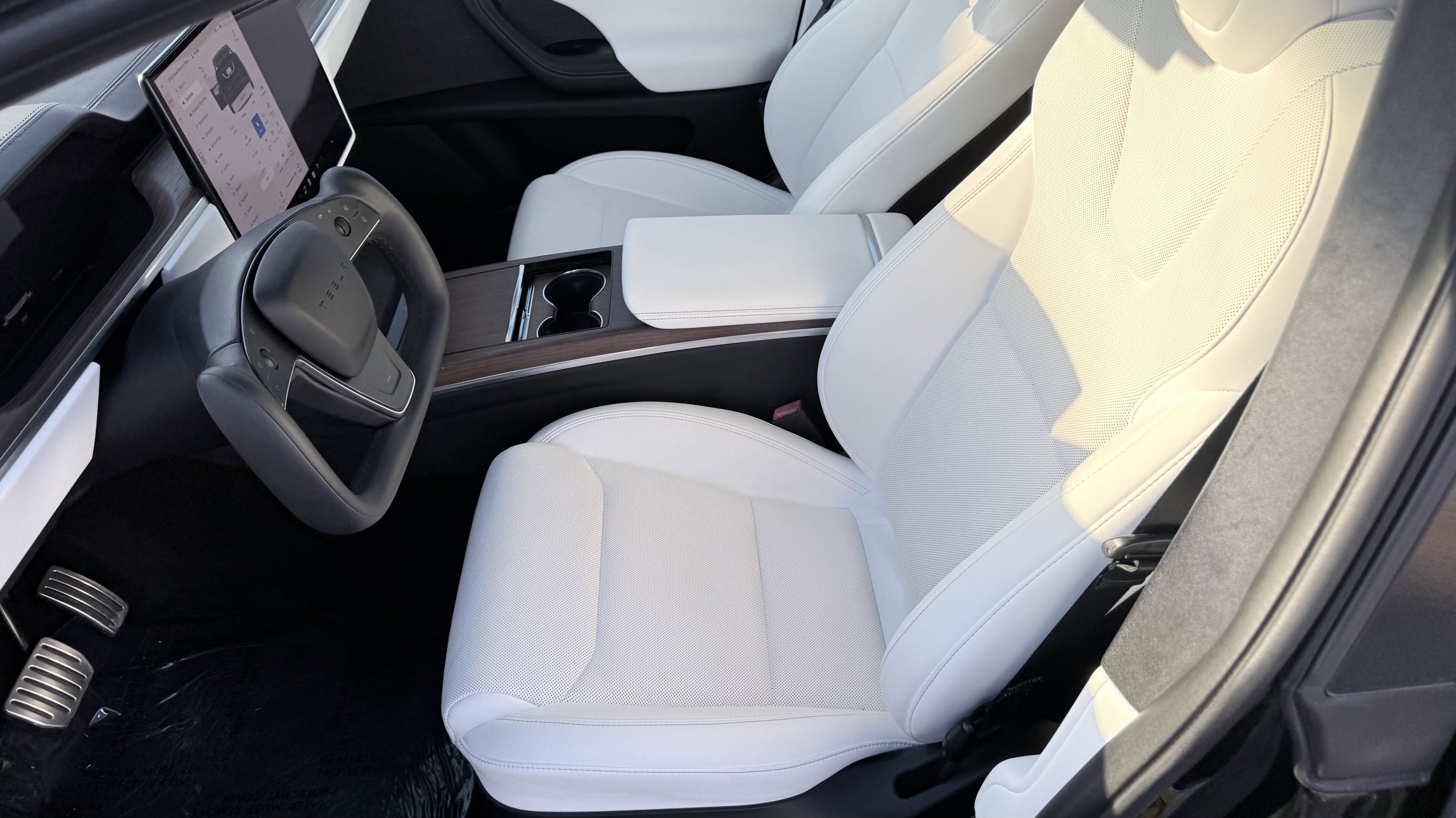 Used 2023 Tesla Model X AWD/4WD image 22