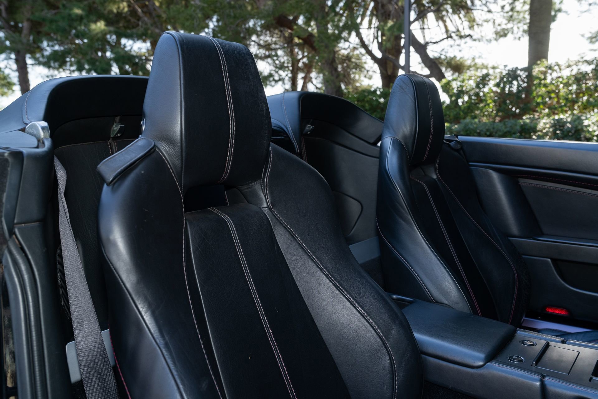 Used 2007 Aston Martin V8 Vantage Roadster image 19