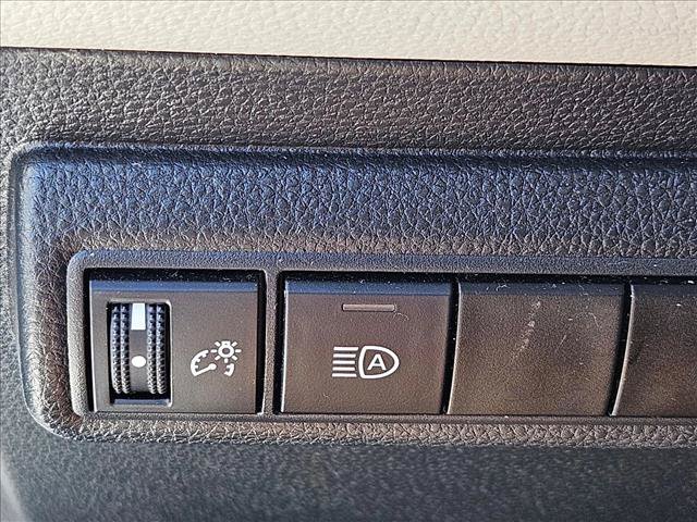 Used 2021 Toyota Corolla LE FWD image 10