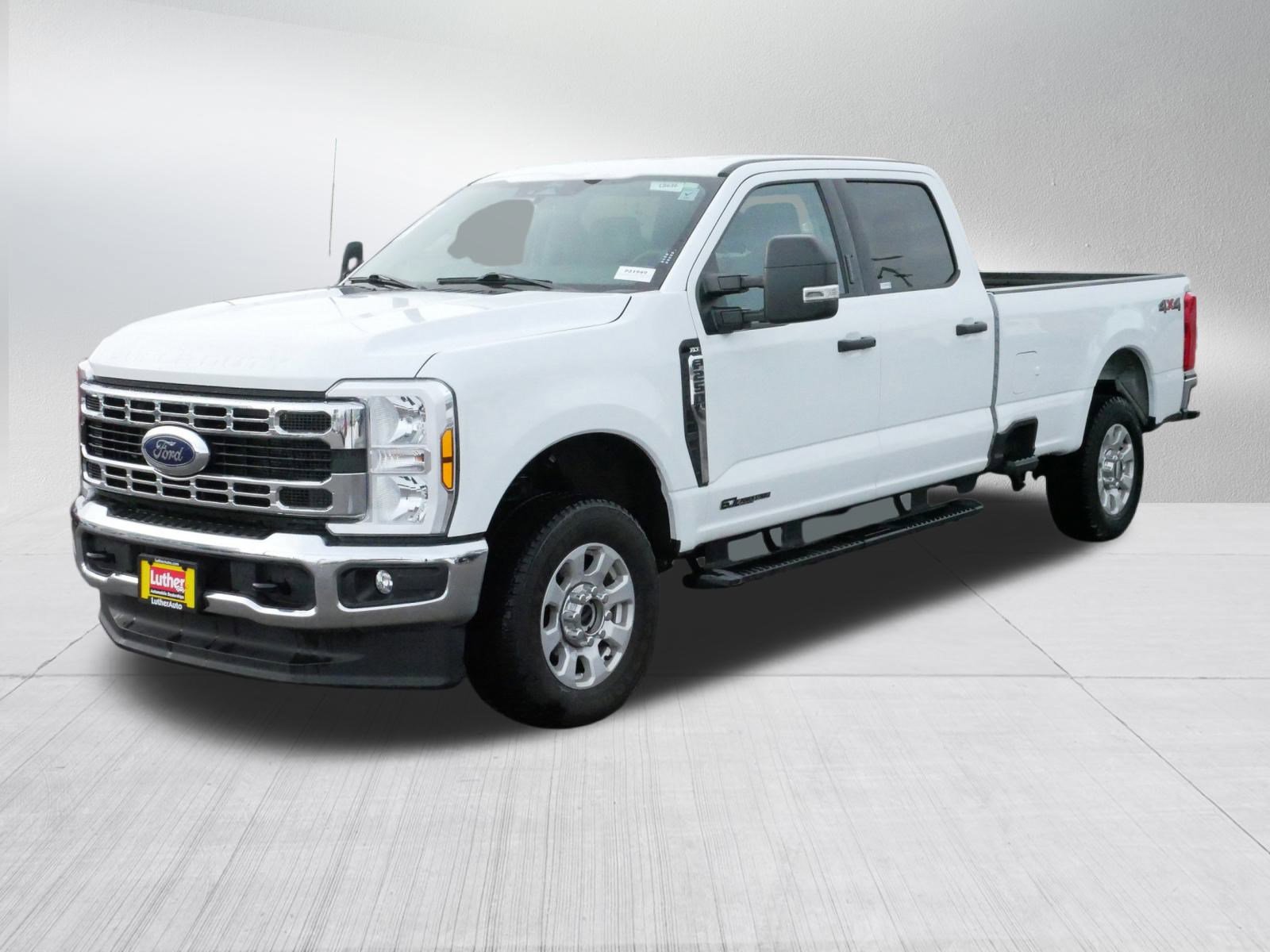 Used 2024 Ford F250 XLT image 3