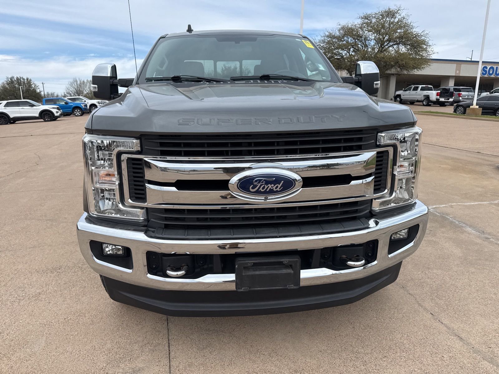 Used 2019 Ford F250 XLT w/ XLT Premium Package image 2