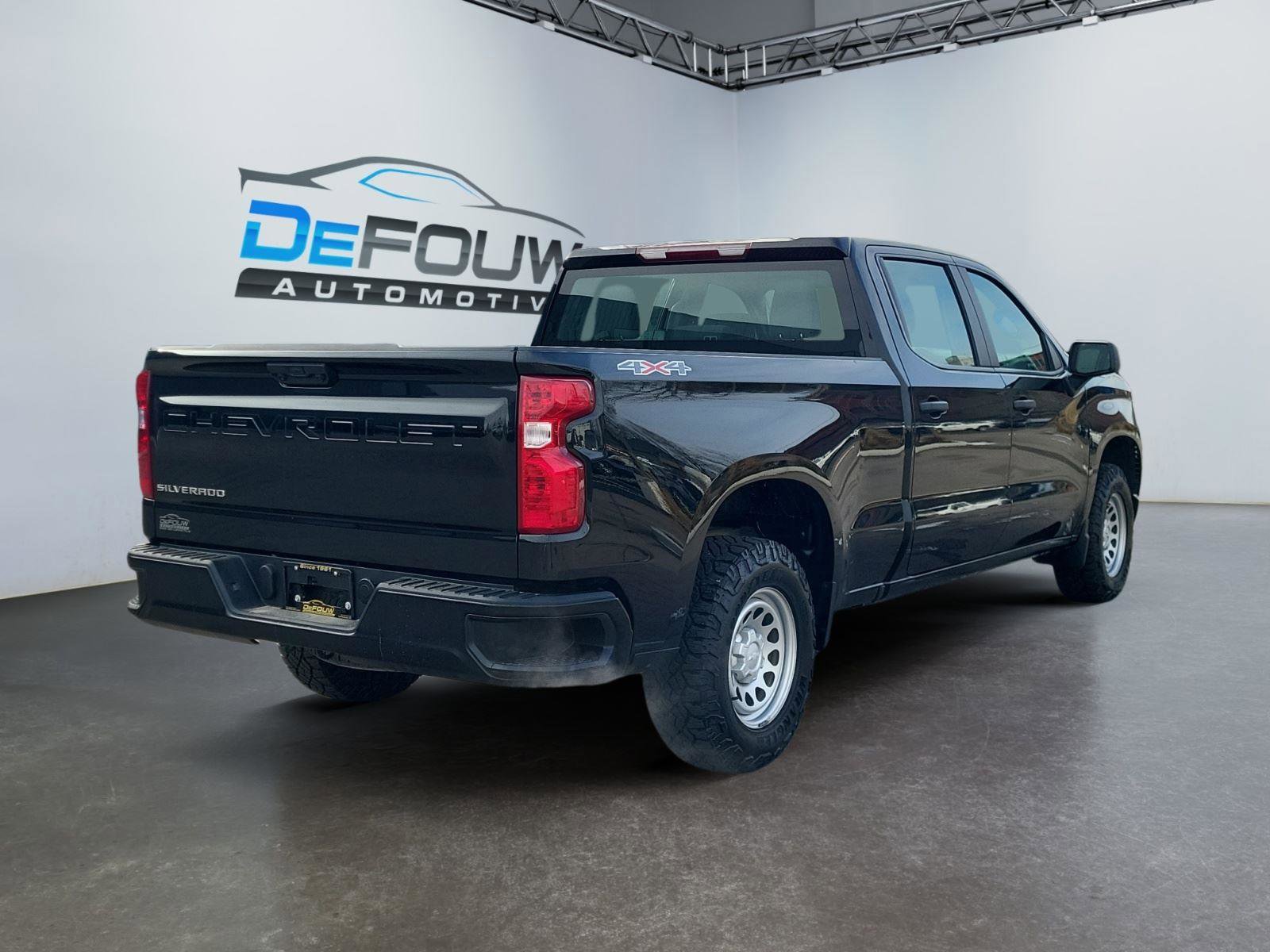 Used 2024 Chevrolet Silverado 1500 W/T w/ WT Fleet Convenience Package image 3