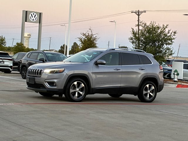Used 2020 Jeep Cherokee Limited FWD image 2