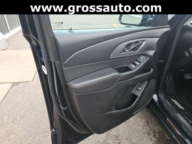 Used 2020 Chevrolet Traverse LT w/ Driver Confidence II Package AWD/4WD image 13