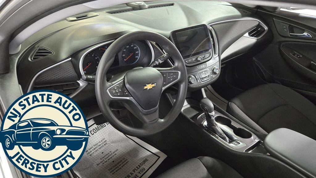 Used 2023 Chevrolet Malibu LS image 9