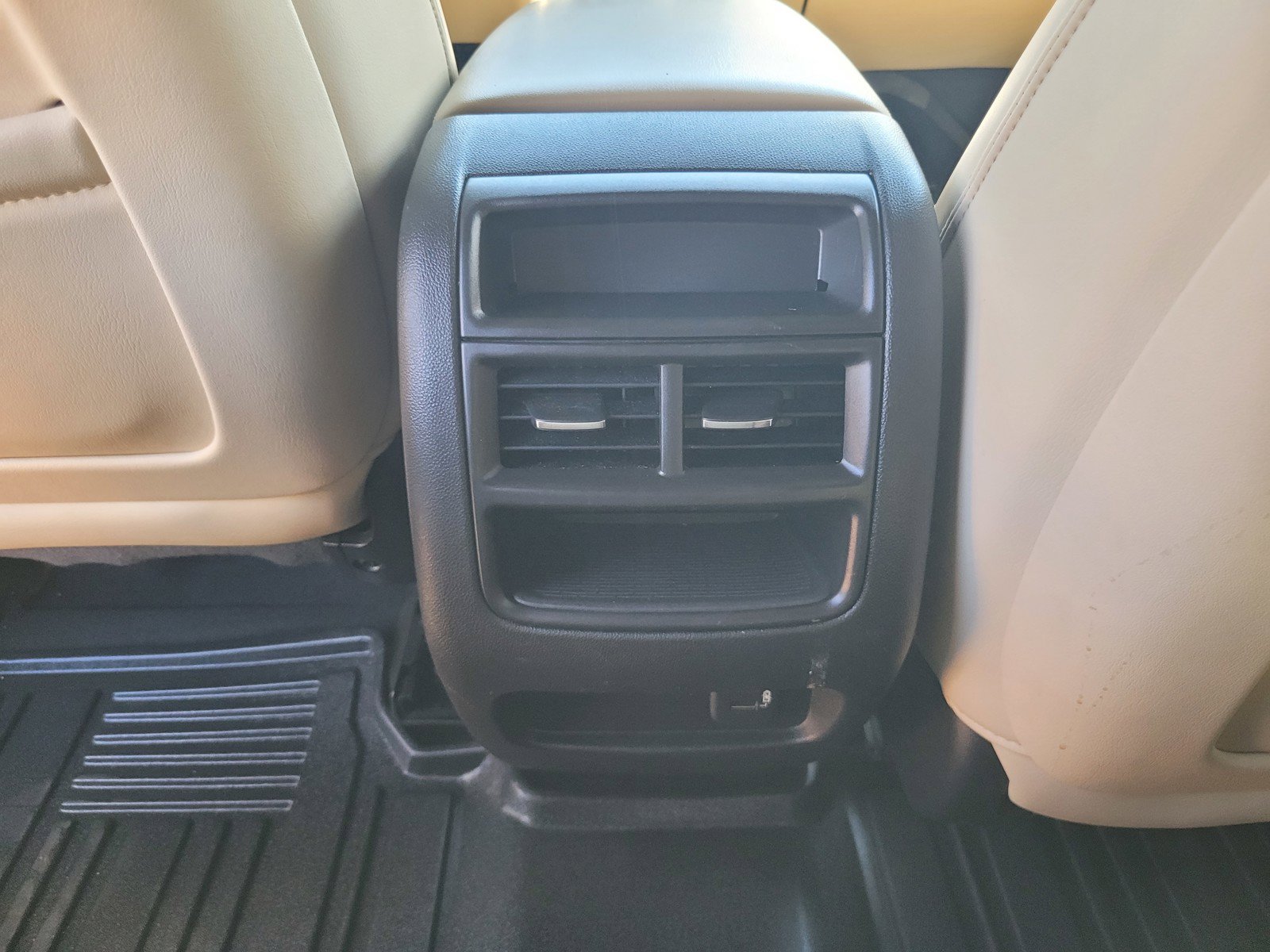 Used 2019 Cadillac XT5 Luxury FWD image 13