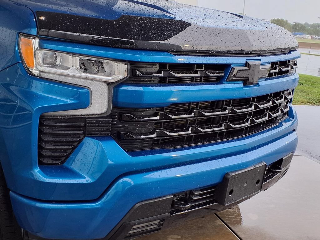 Used 2023 Chevrolet Silverado 1500 RST w/ Z71 Off-Road Package AWD/4WD image 32