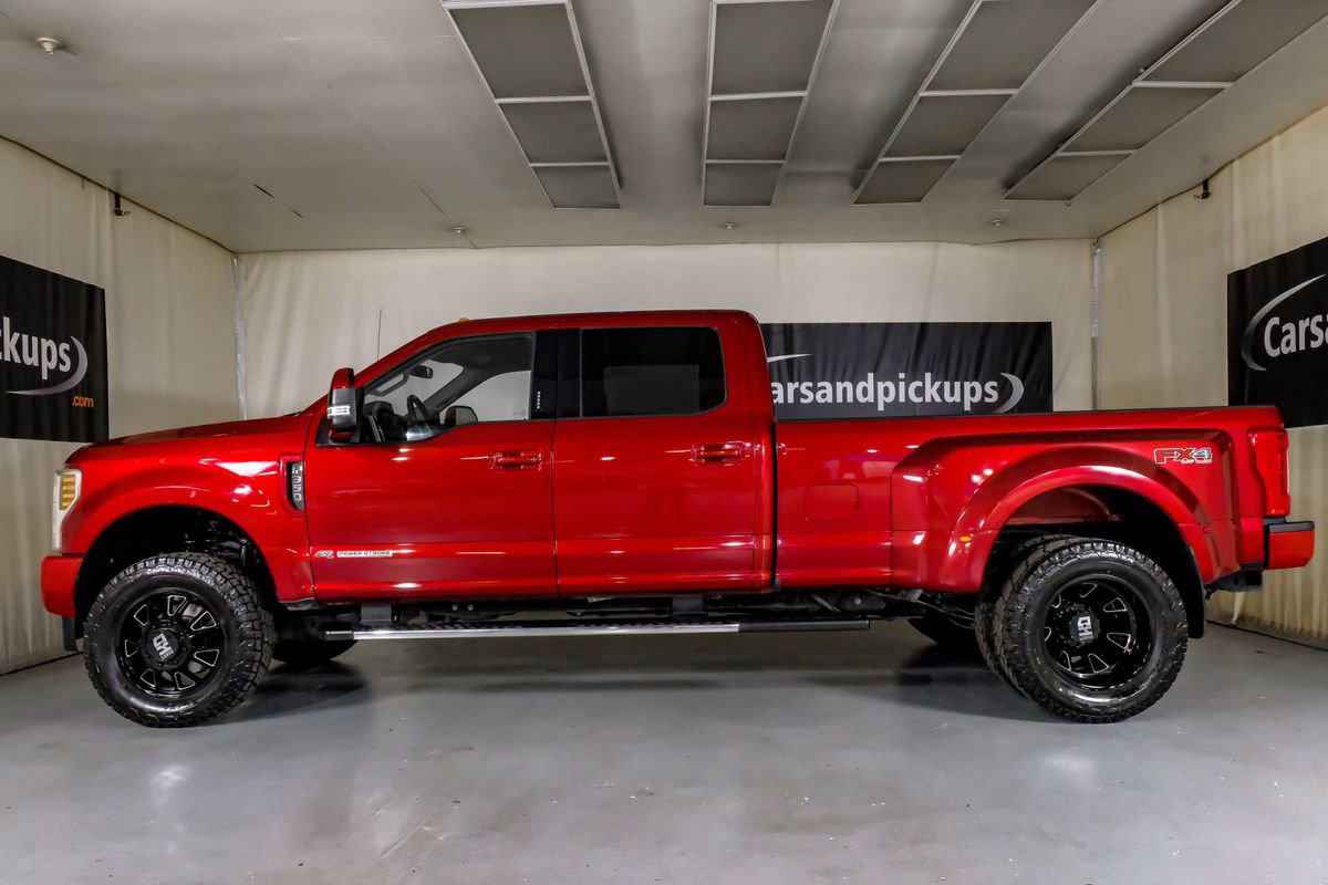 Used 2019 Ford F350 Lariat w/ Lariat Value Package AWD/4WD image 12