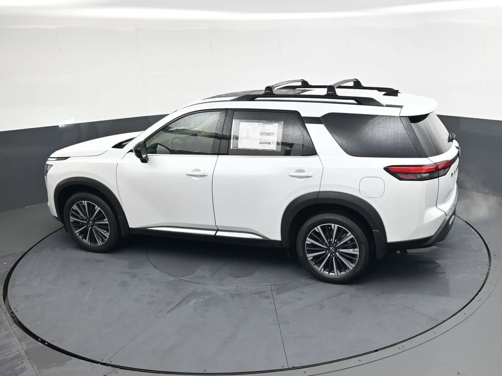 New 2026 Nissan Pathfinder Platinum w/ Cargo Package AWD/4WD image 32