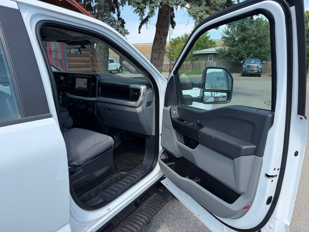 Used 2024 Ford F250 XL AWD/4WD image 27