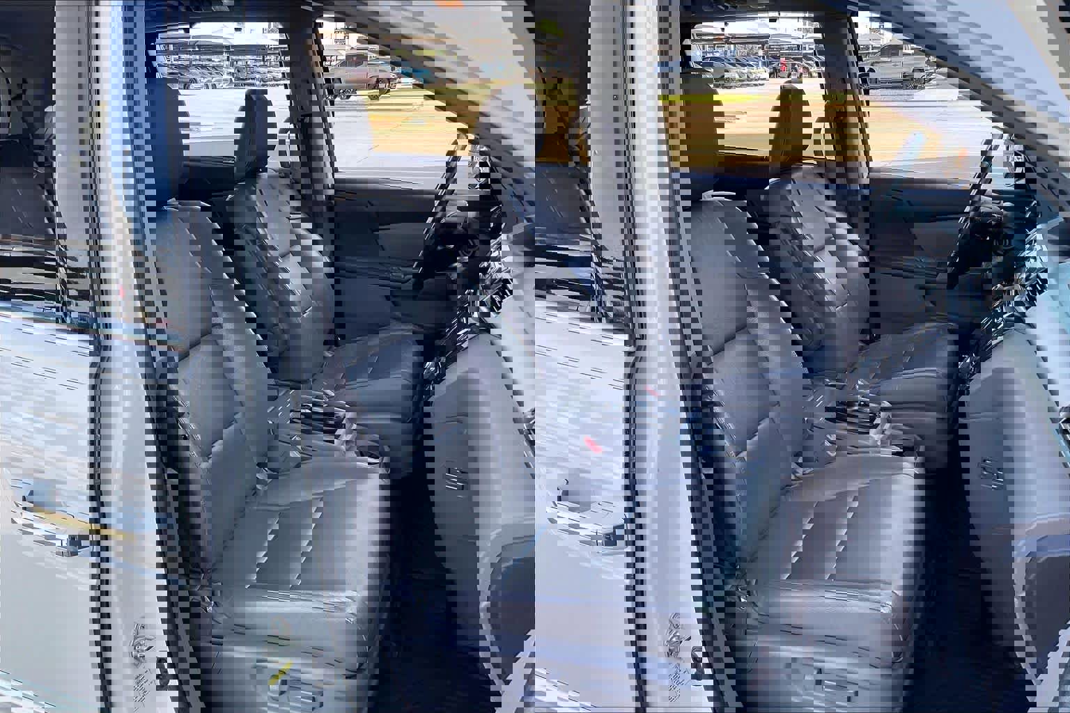 Used 2015 Honda Odyssey Touring Elite image 10