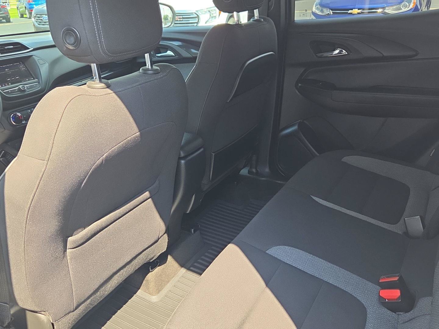 Used 2023 Chevrolet TrailBlazer LT FWD image 19