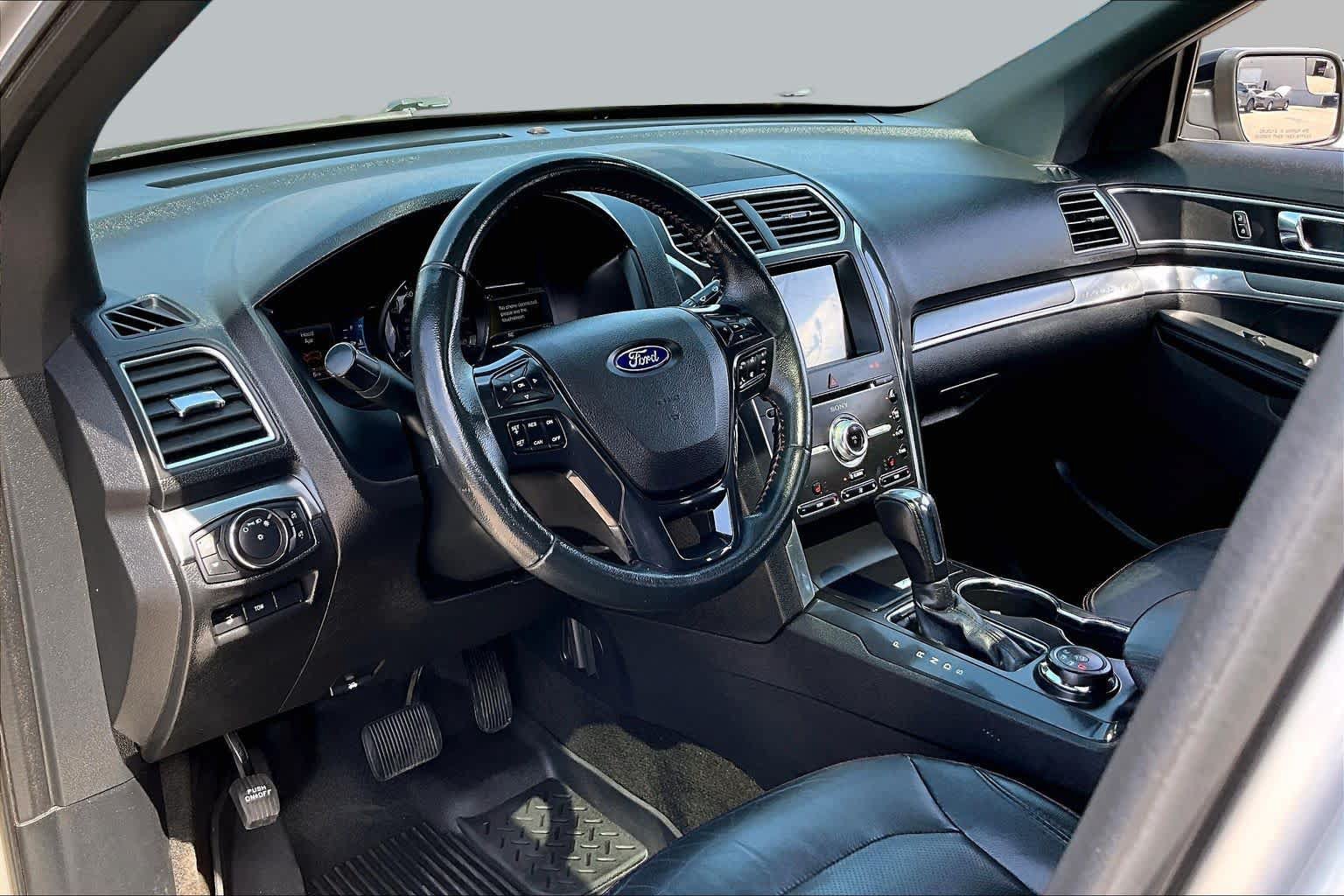 Used 2018 Ford Explorer Sport AWD/4WD image 18
