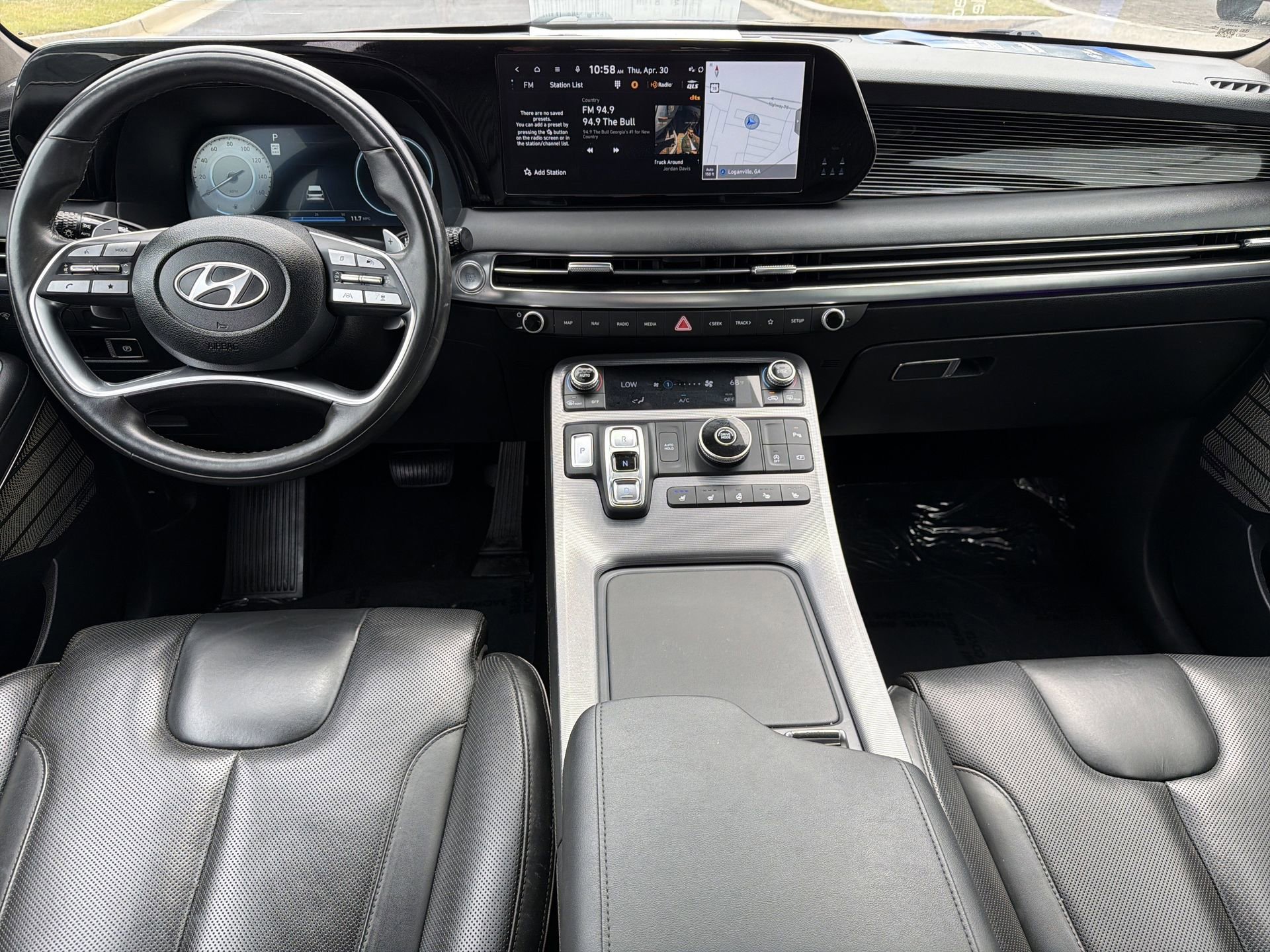 Used 2023 Hyundai Palisade Calligraphy FWD image 2