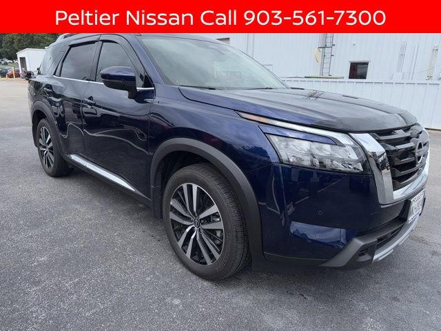 Certified 2025 Nissan Pathfinder Platinum FWD image 1