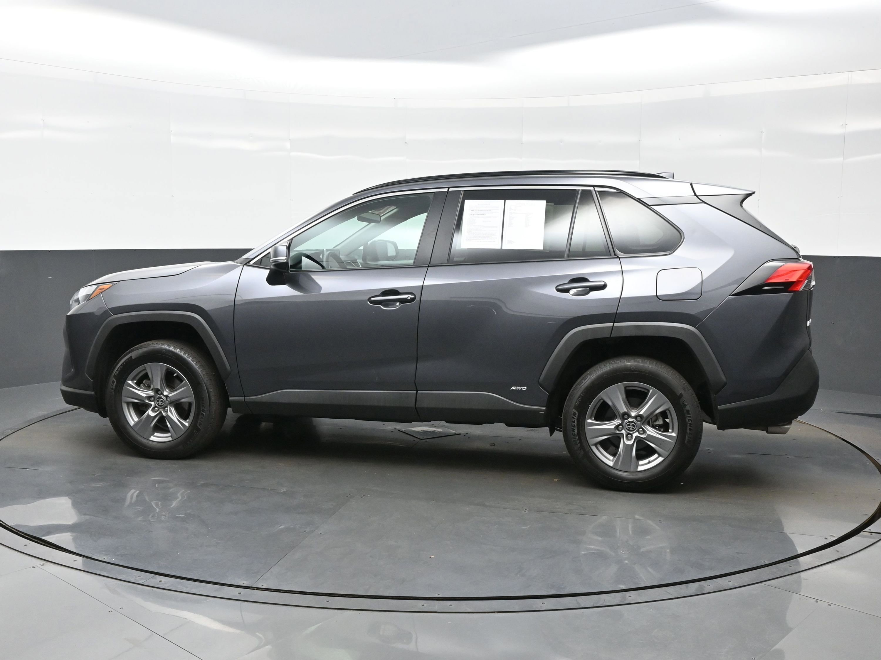Used 2024 Toyota RAV4 LE AWD/4WD image 3