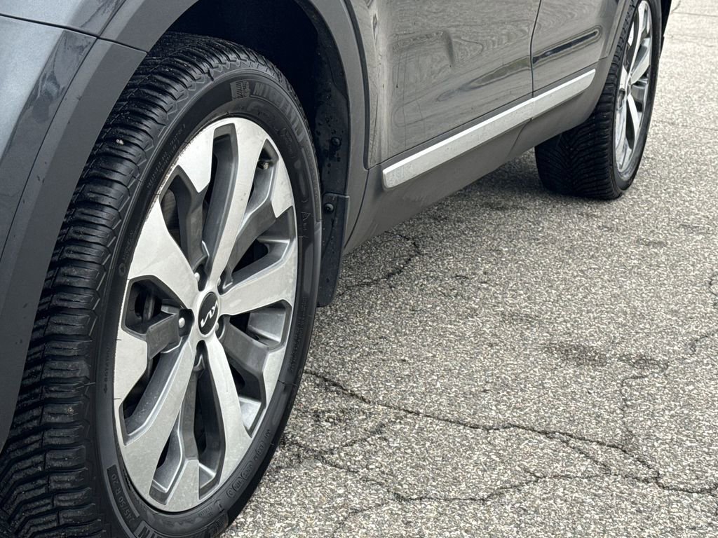 Used 2022 Kia Telluride S image 19