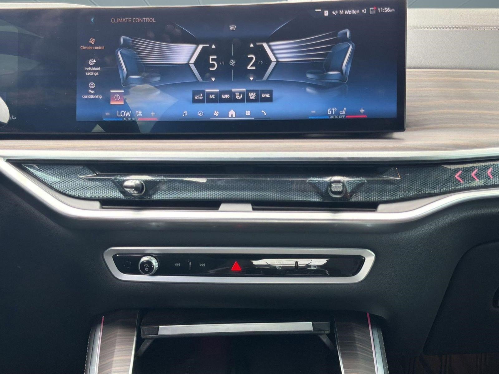 Used 2025 BMW X5 sDrive40i w/ M Sport Package image 26