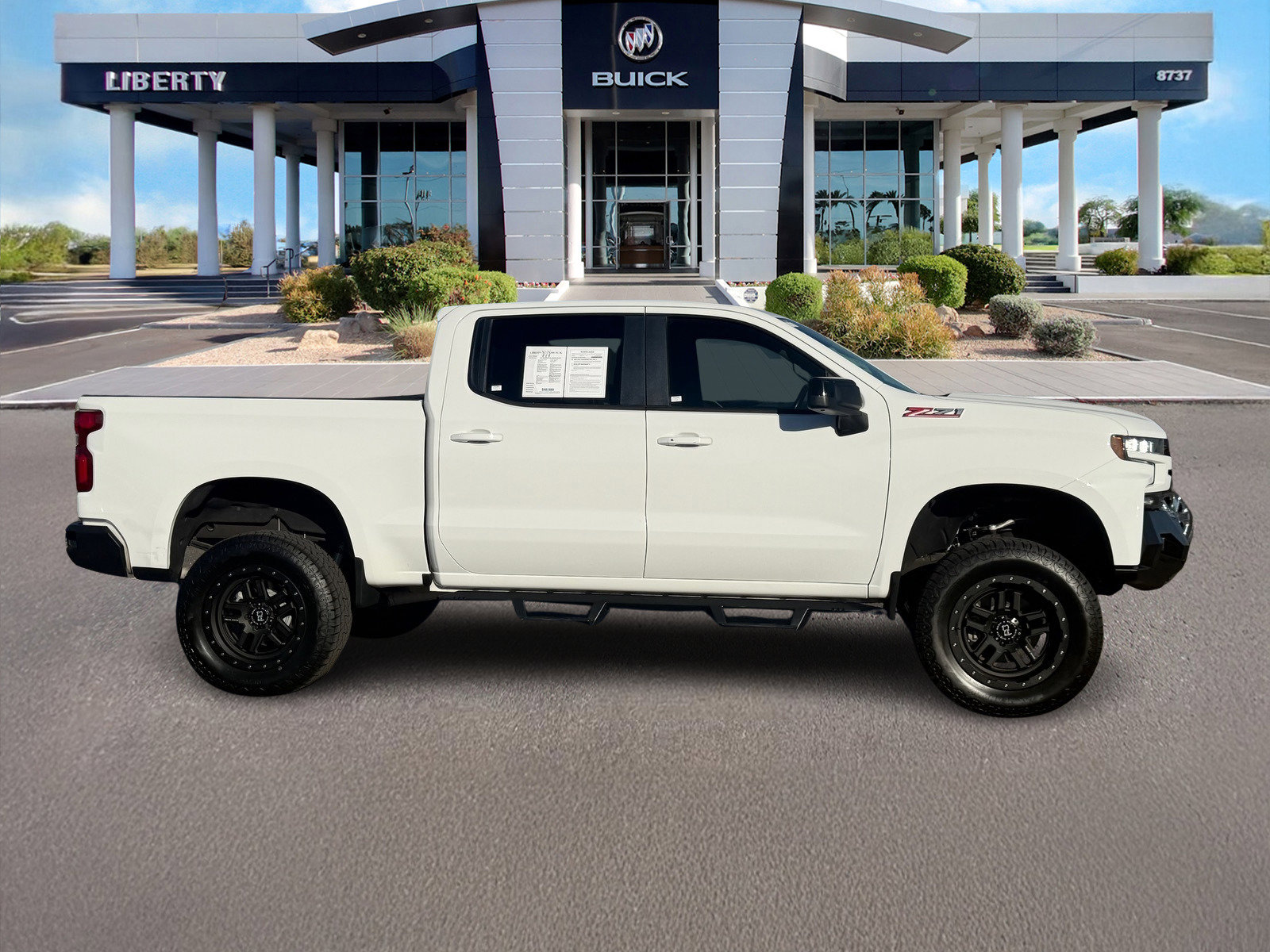 Used 2021 Chevrolet Silverado 1500 RST AWD/4WD image 2